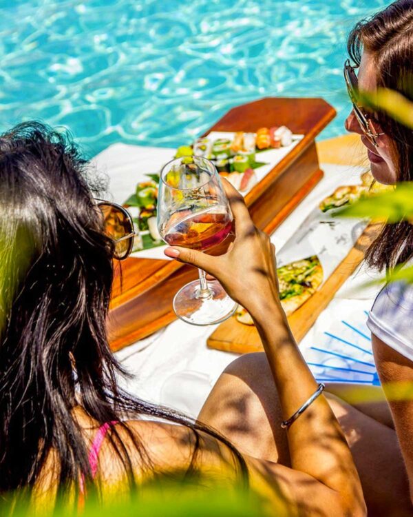 Personalisiertes Aperitifglas mit Texten und Logo Wine Cocktail TT 470cc. -Transparent aus unzerbrechlichem Kunststoff