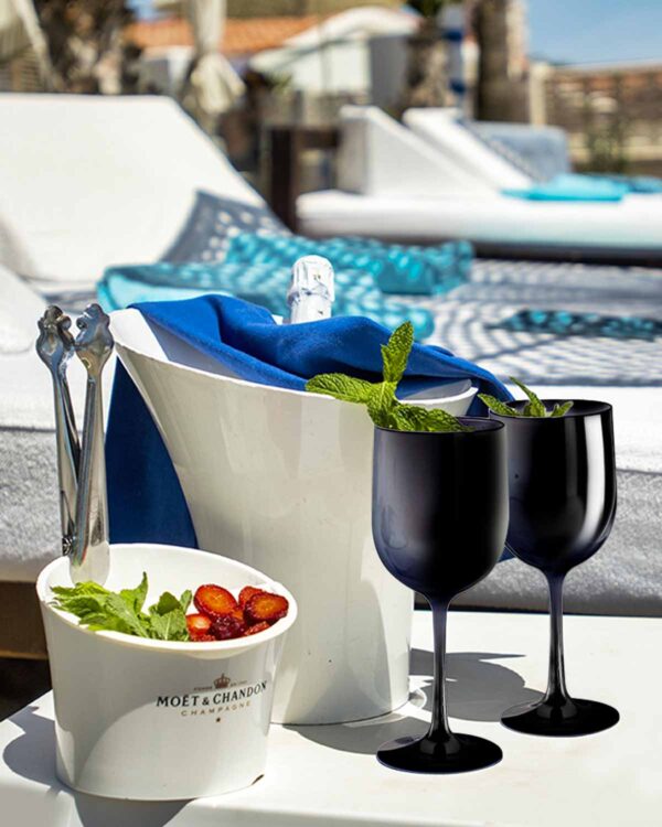 Wine glasses customizable with texts and logo Piscine PC 480cc. - black in unbreakable plastic